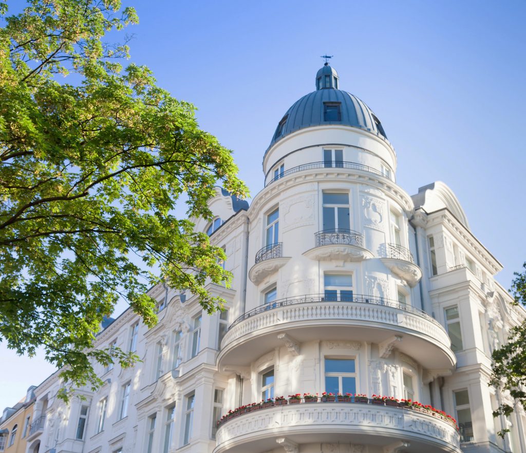 Setzen Sie sich mit uns in Verbindung Ambelin